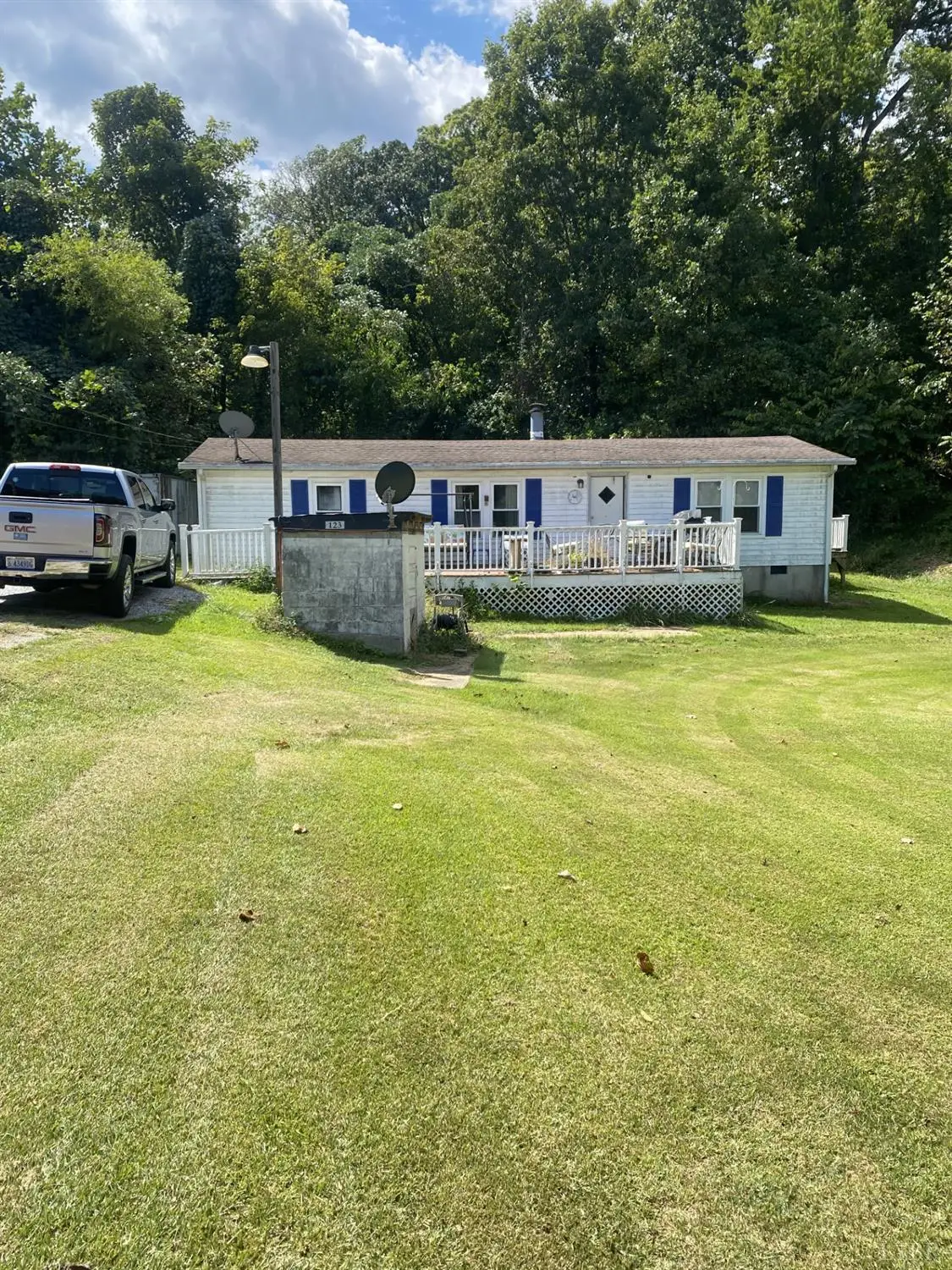 123 Lynchburg Avenue, Monroe, VA 24574 - Image #1