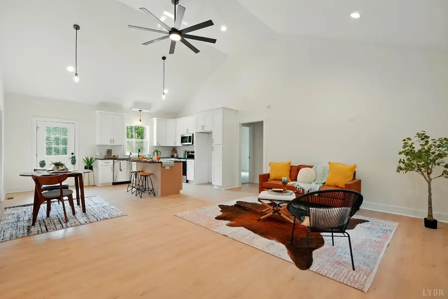 202 Little Creek Rd, Moneta, VA 24121 - Image #2