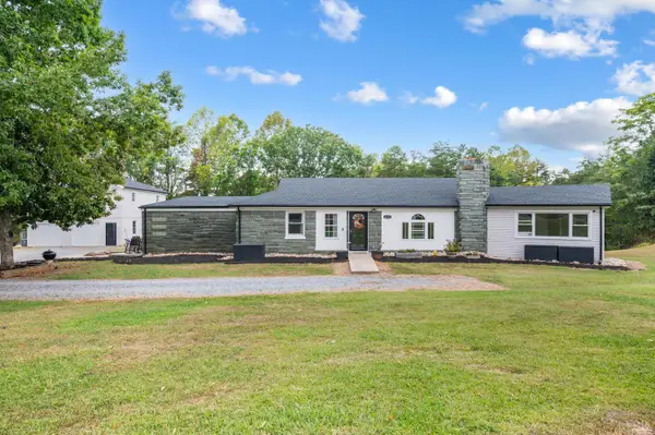 3270 Wards Road, Altavista, VA 24517