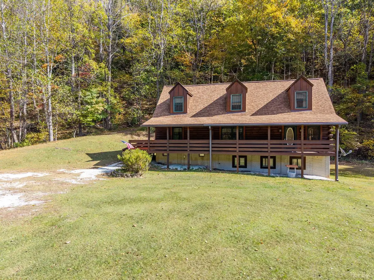 2070 Woodson Rd, Roseland, VA 22967 - Image #1