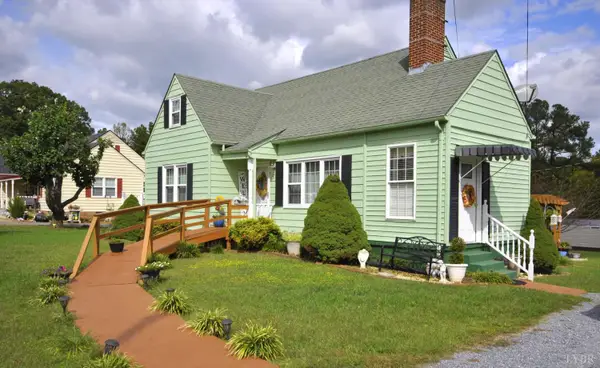 2113 Grit Road, Hurt, VA 24563