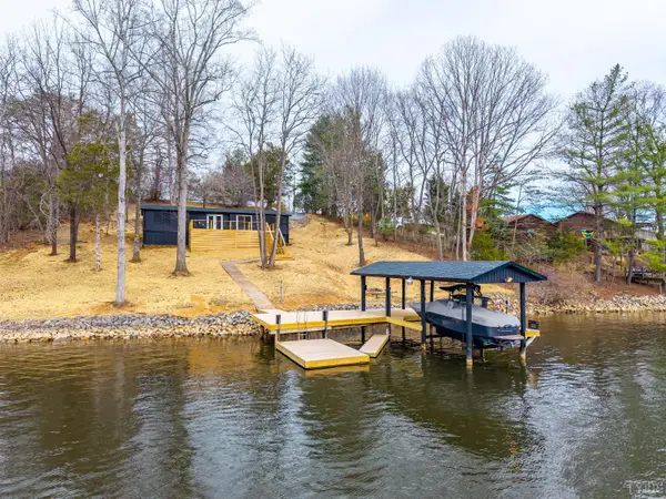 509 Pleasure Point Drive, Goodview, VA 24095
