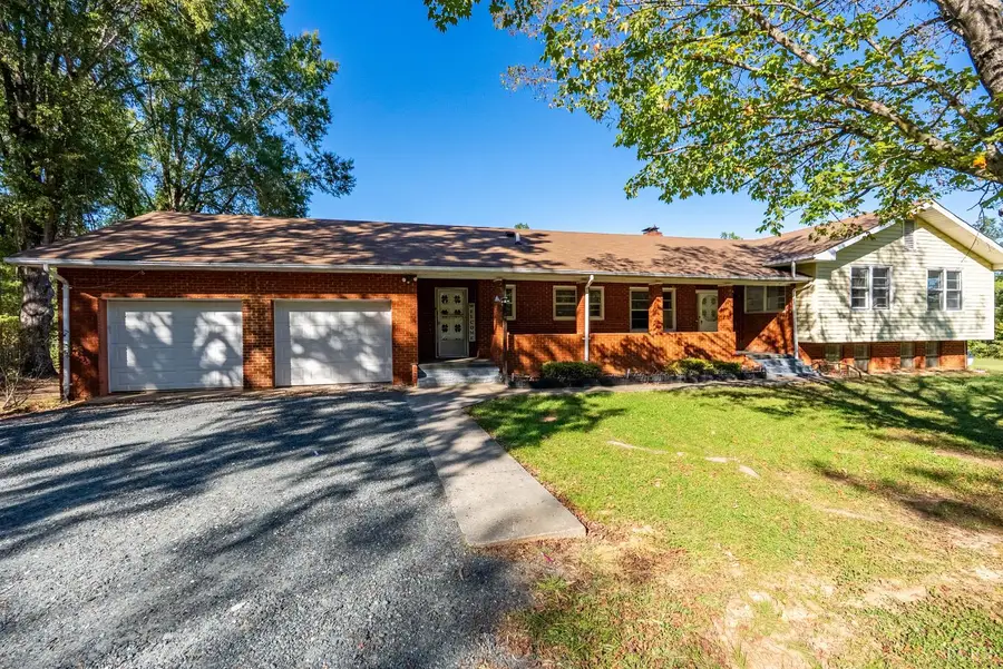 687 Hixburg Road, Pamplin, VA 23958 - Image #2