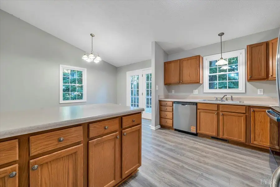 202 Fox Creek Drive, Goode, VA 24556 - Image #3