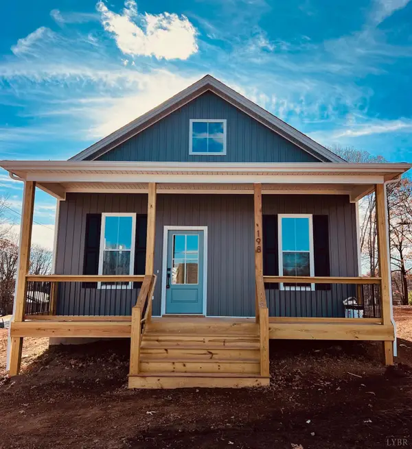 198 Triple Oak Cir., Madison Heights, VA 24572