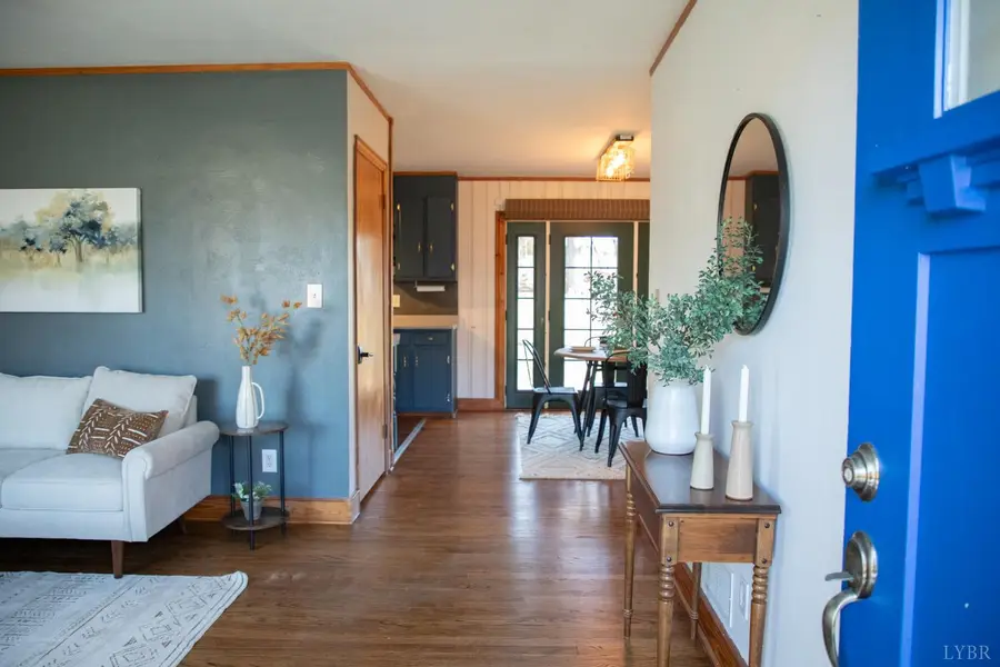 909 Morgan Street, Bedford, VA 24523 - Image #2