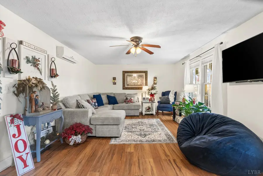 307 Brook Ln, Concord, VA 24538 - Image #3