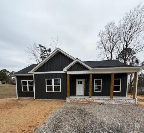615 Oakleigh Avenue, Appomattox, VA 24522