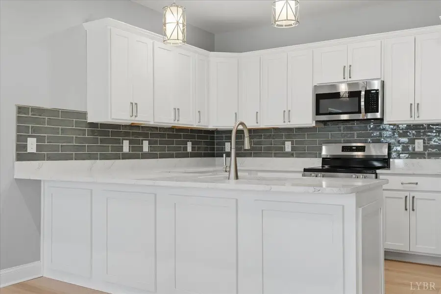 503 Henry Street, Gretna, VA 24557 - Image #2