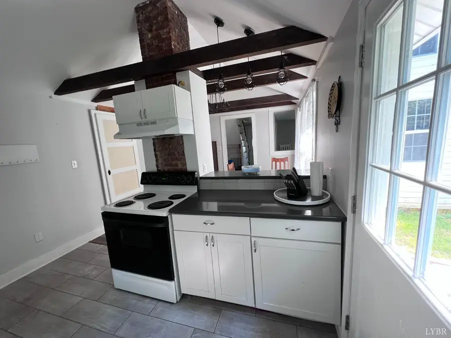 8824 Grassland Dr, Sandy Level, VA 24161 - Image #3