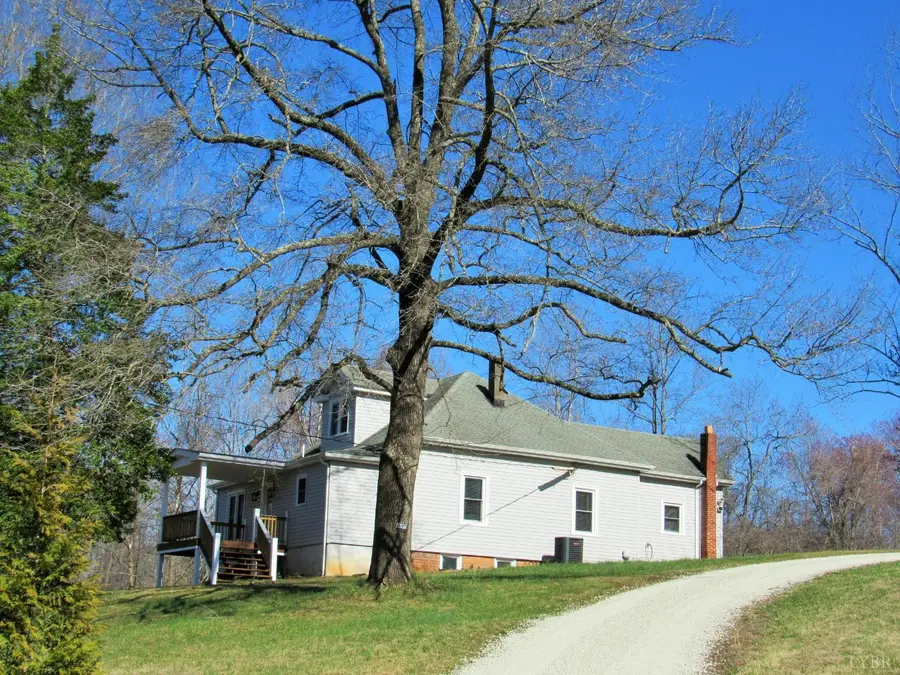 1697 S Amherst Highway, Amherst, VA 24521 - #2