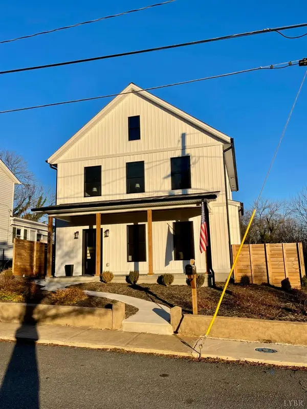 807 Grove Street, Bedford, VA 24523