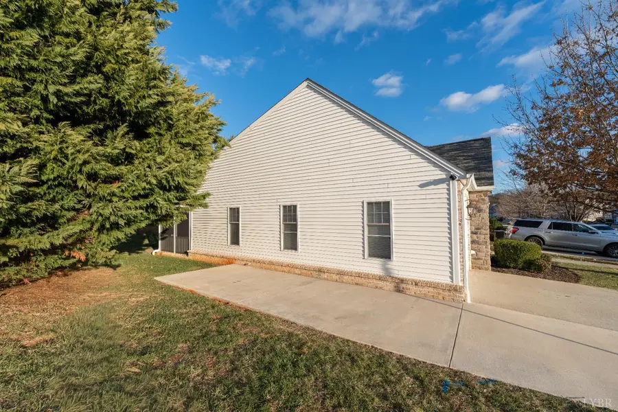 1384 Helmsdale Drive, Forest, VA 24551 - Image #3