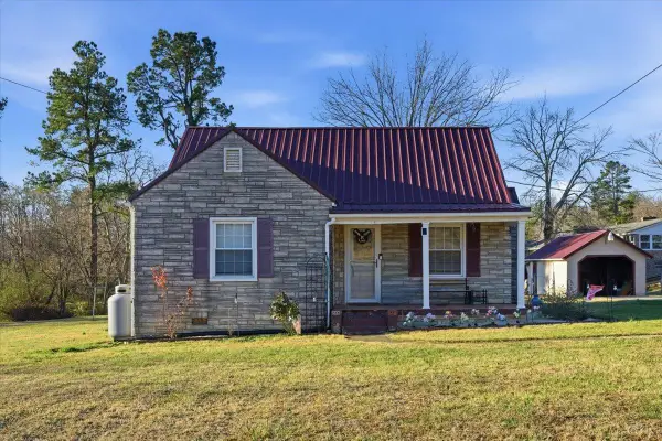 128 Deer View Road, Gretna, VA 24557