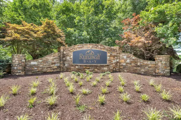 0 Runaway Bay Rd, Lynch Station, VA 24571