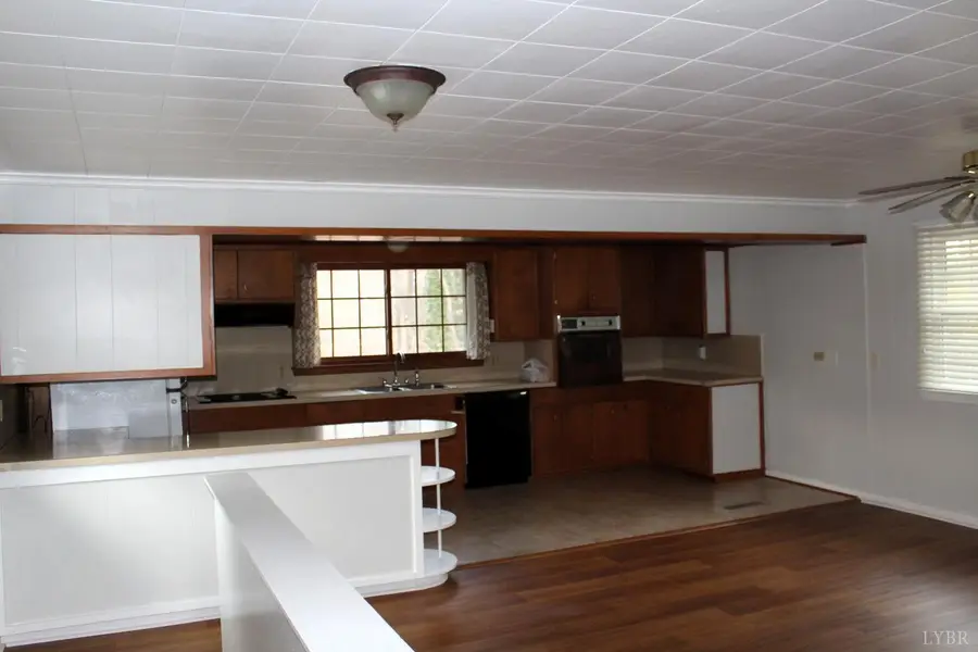 718 Sunset Drive, Bedford, VA 24523 - Image #2