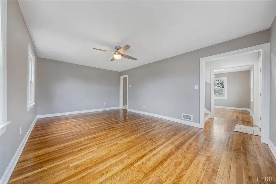 1002 Bedford Avenue, Altavista, VA 24517 - Image #2