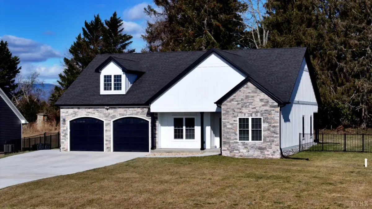 1043 Bradford Crossing Pl, Goode, VA 24556 - Image #1