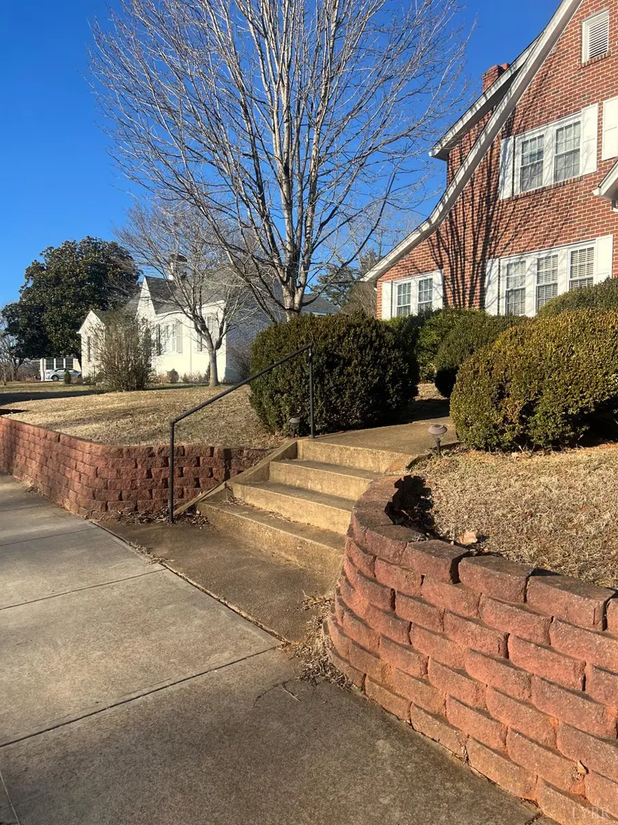 1405 Bedford Avenue, Altavista, VA 24517 - #2