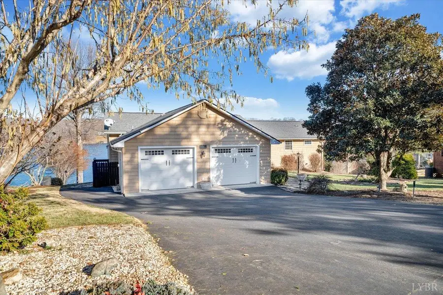 428 Long Island Drive, Moneta, VA 24121 - Image #3