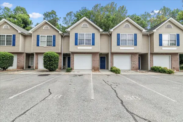 300 Mcconville #58, Lynchburg, VA 24502