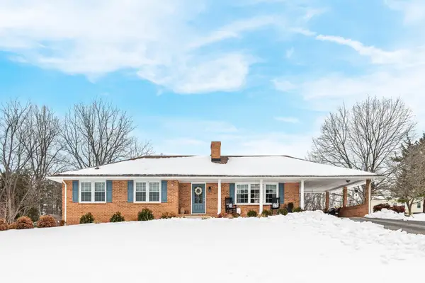 250 Lakeview Road, Appomattox, VA 24522