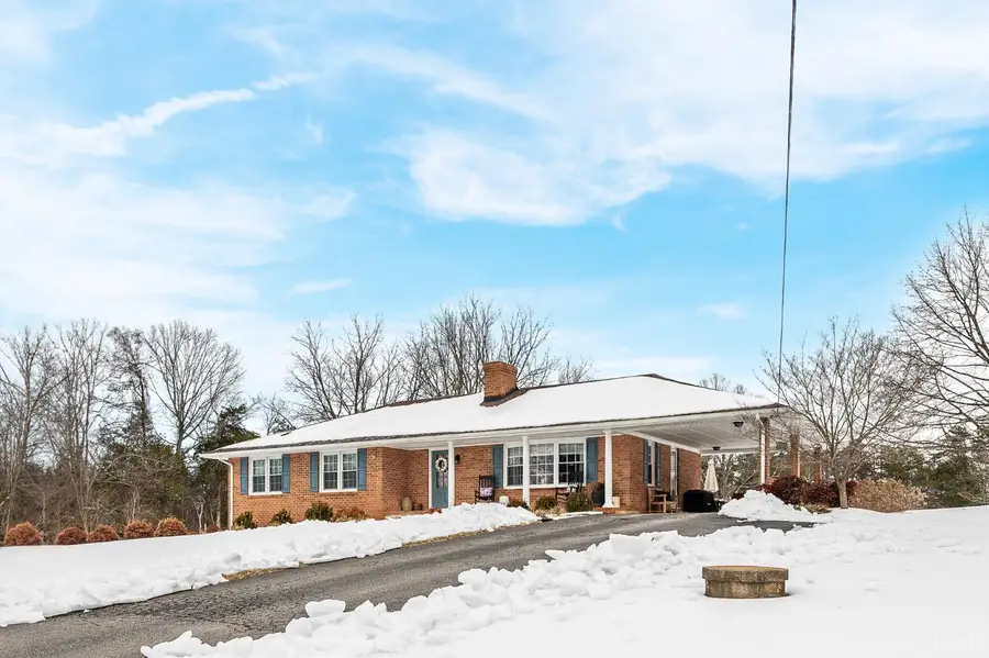 250 Lakeview Road, Appomattox, VA 24522 - Image #2