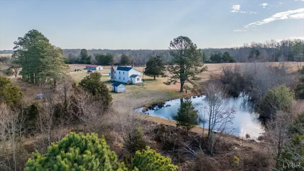 627 Hat Creek Road, Brookneal, VA 24528