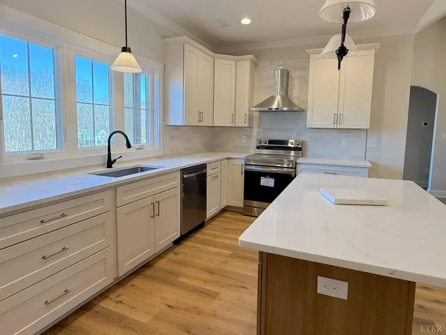 2 Acorn Drive, Appomattox, VA 24522 - #3