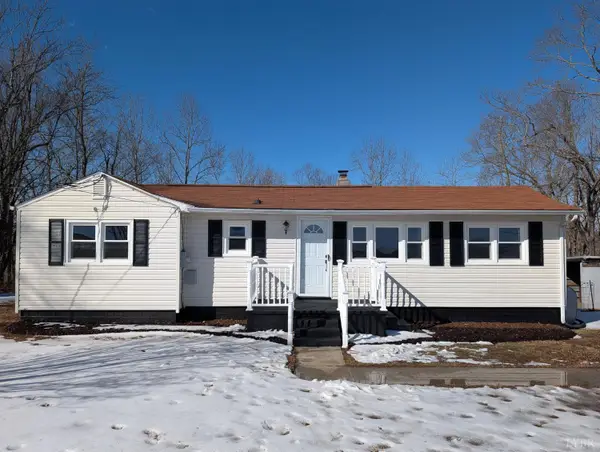 949 Stone Mill Rd, Hurt, VA 24563