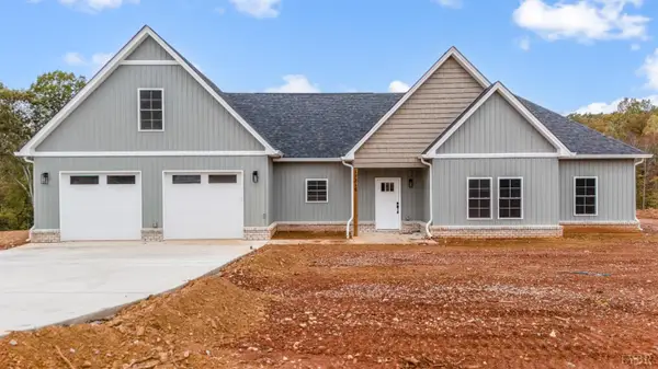 15 Somerset Drive, Appomattox, VA 24522