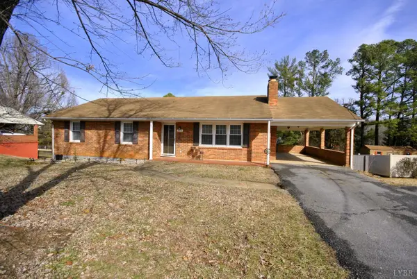 215 Deerwood Drive, Lynchburg, VA 24502