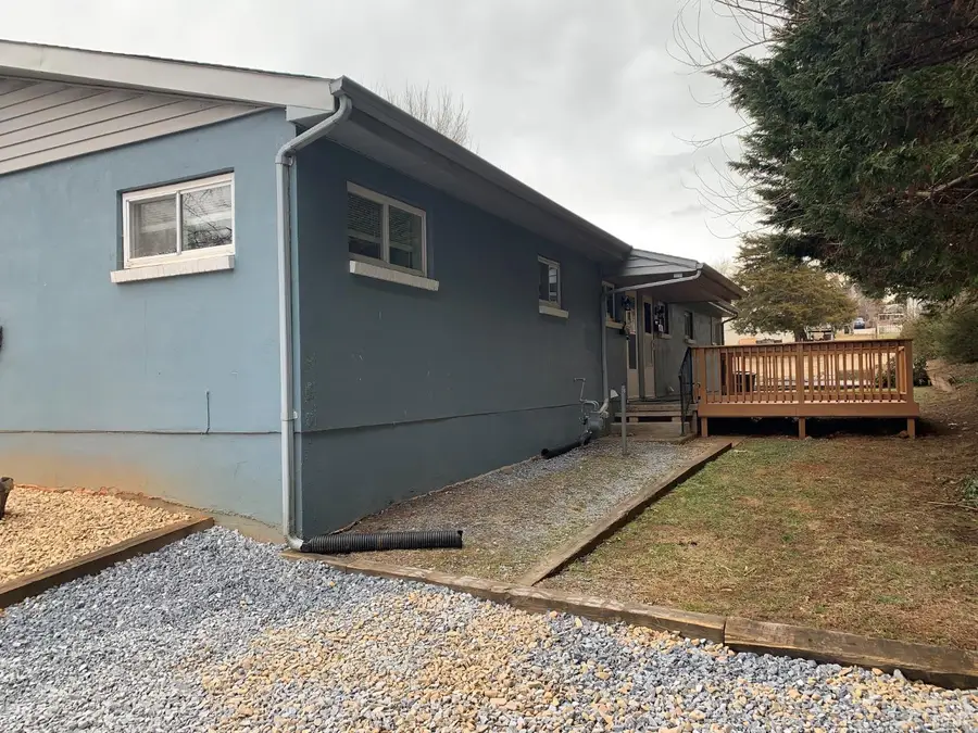 8 Parkwood Avenue, Lynchburg, VA 24501 - #2