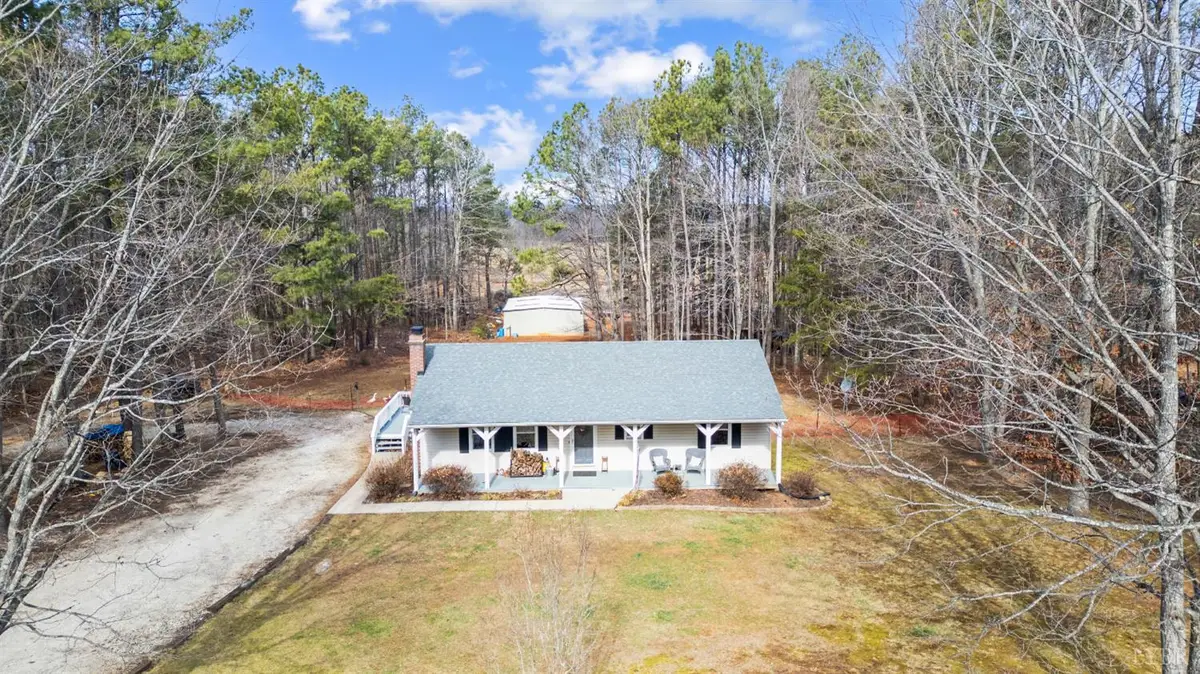 3105 Horseshoe Road, Appomattox, VA 24522 - #1