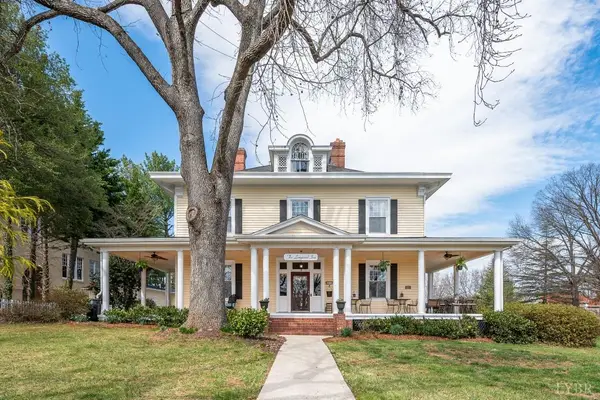 517 Longwood Avenue, Bedford, VA 24523