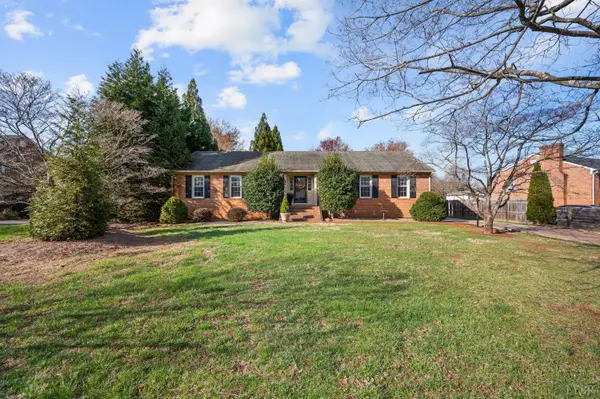 114 Lafayette Place, Forest, VA 24551