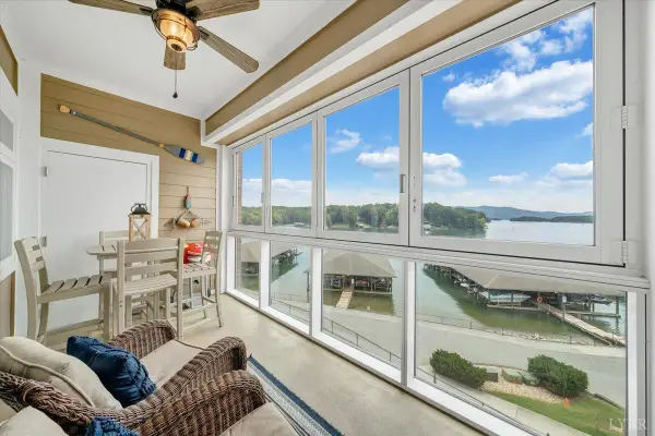 1273 Graves Harbor Trail #324, Huddleston, VA 24104