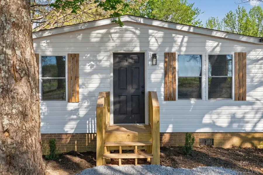 1208 West Store Road, Halifax, VA 24558 - #2