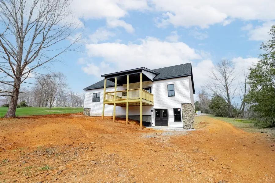 37 Twin Lake Dr, Bedford, VA 24523 - #2