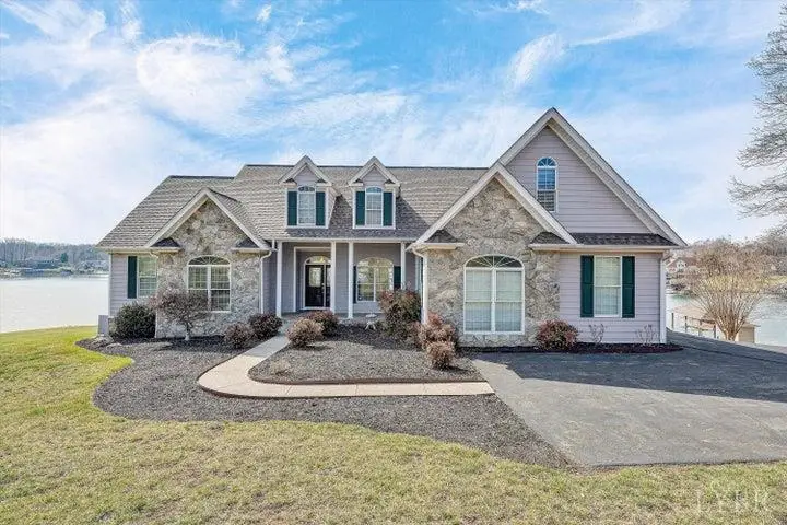 95 Marvin Gardens Drive, Moneta, VA 24121 - #2