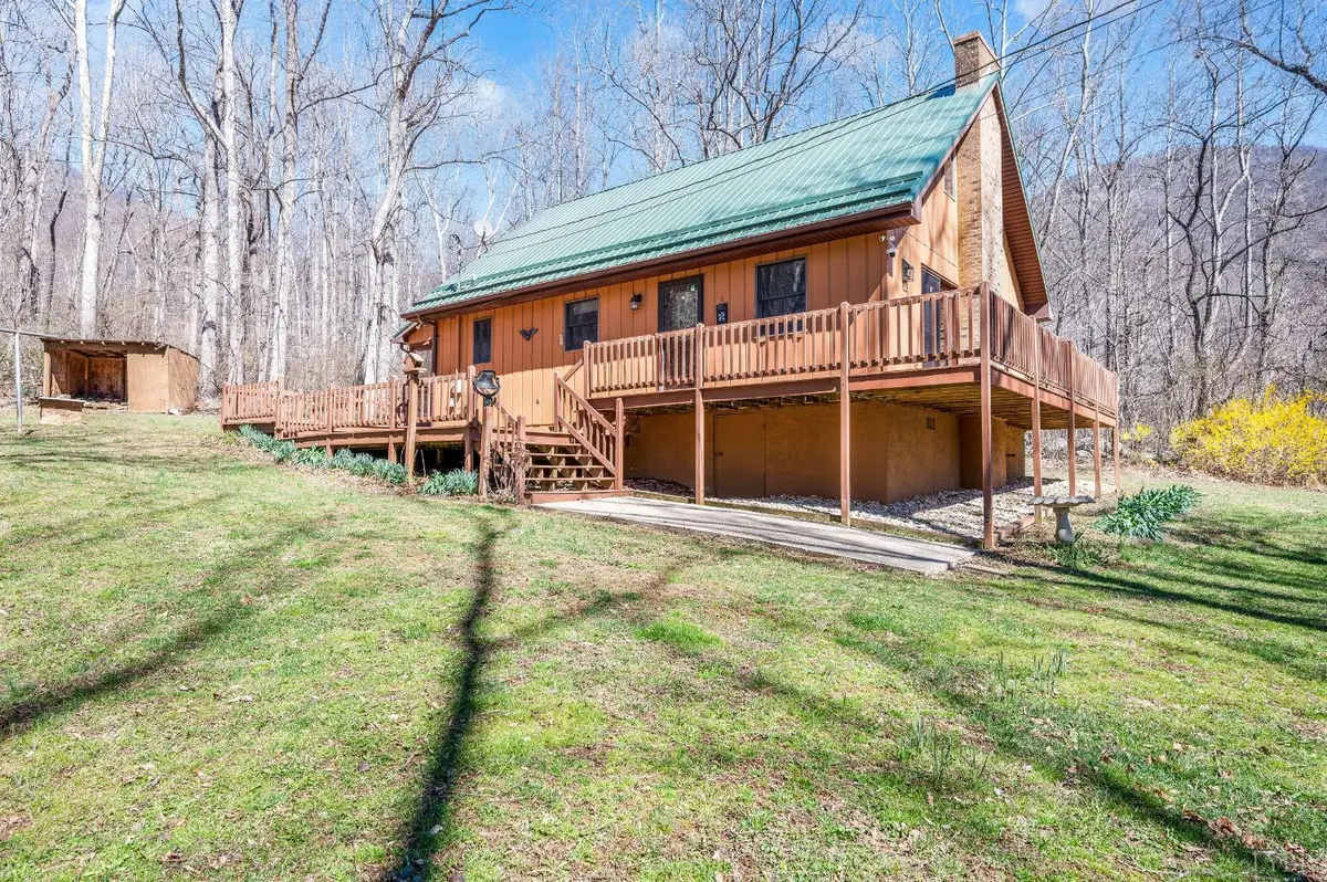 1095 Campbells Mtn Rd, Tyro, VA 22976 - #1