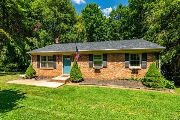 206 Simsbury Lane, Forest, VA 24551