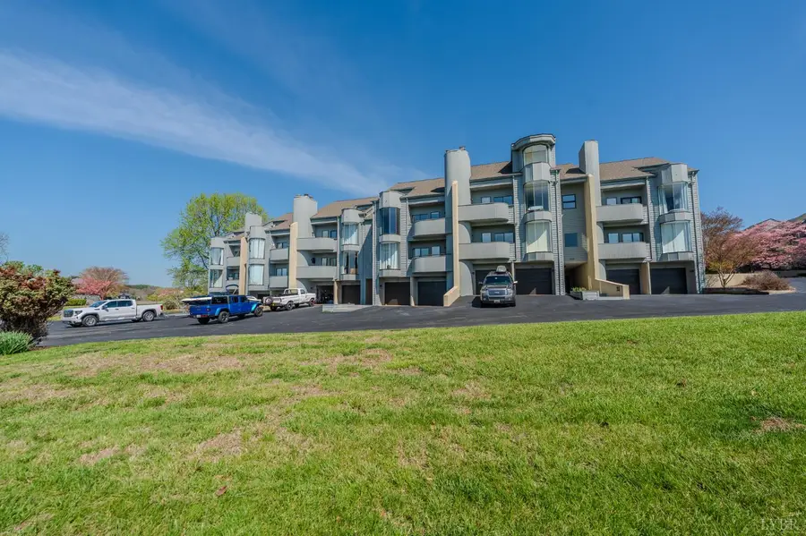 25 Clubhouse Towers Circle #707, Moneta, VA 24121 - #2