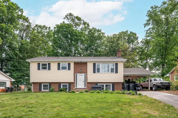 5949 Village Lane, Roanoke, VA 24019