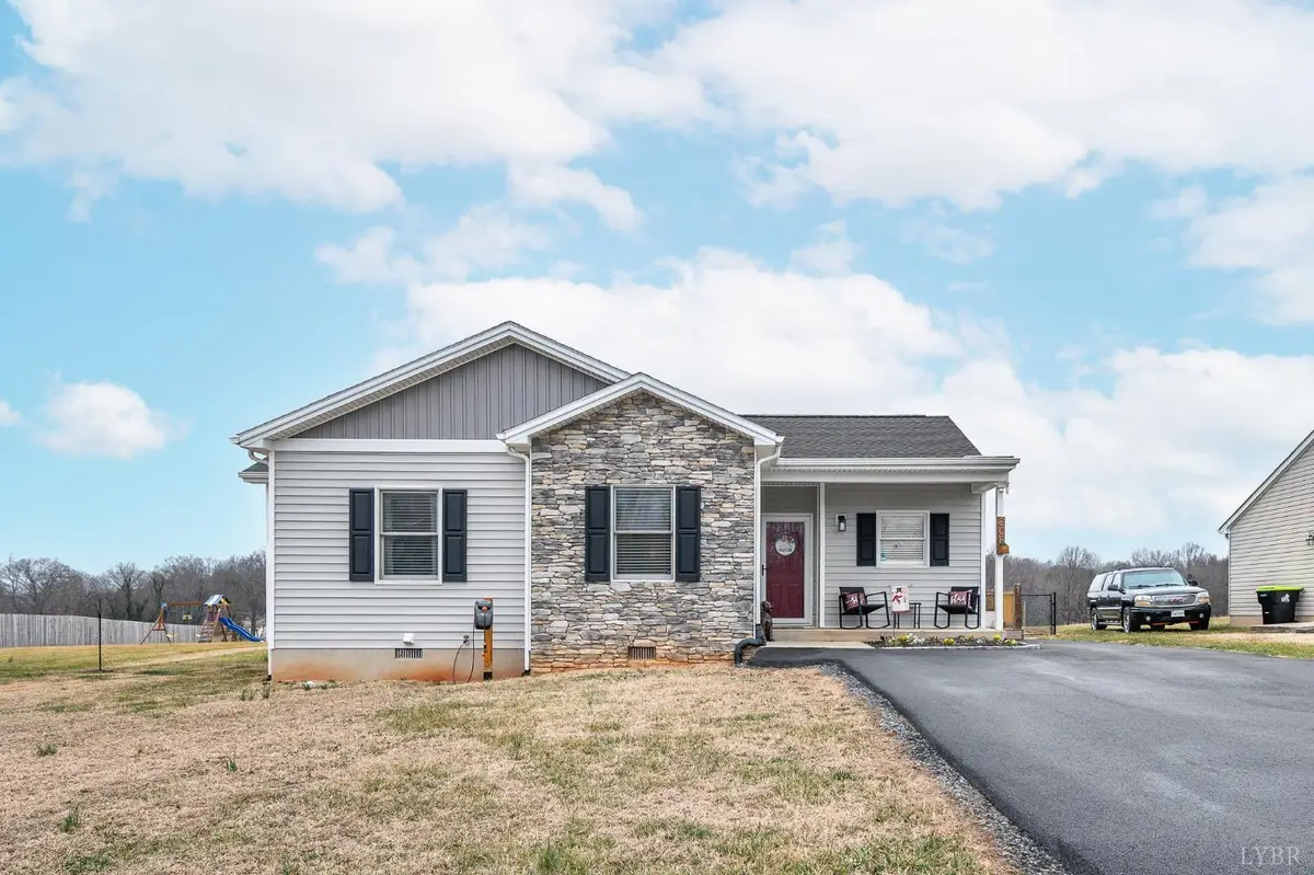 208 Stratford Place, Madison Heights, VA 24572 - #1