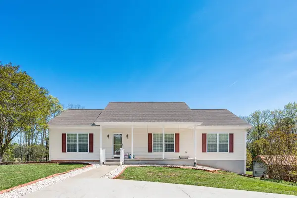 7810 Blue Ridge Dr, Hurt, VA 24563