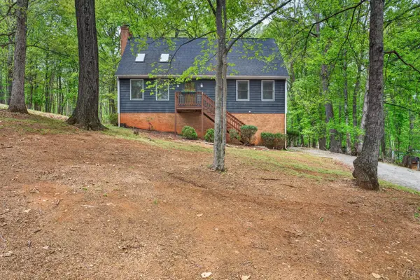 107 Fox Hollow Road, Lynchburg, VA 24503