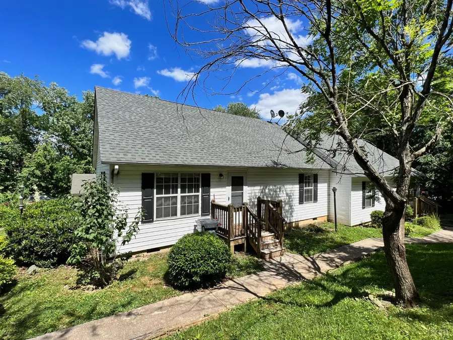 718 Baltimore Avenue #A&B, Bedford, VA 24523 - #2