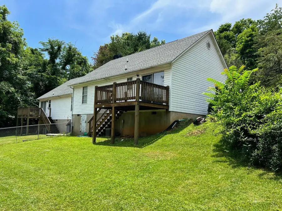 718 Baltimore Avenue #A&B, Bedford, VA 24523 - #3