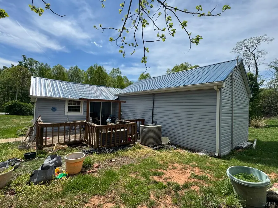 912 Oakville Road, Appomattox, VA 24522 - #3